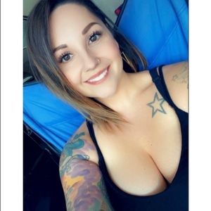 Meet your Posher, Jenee